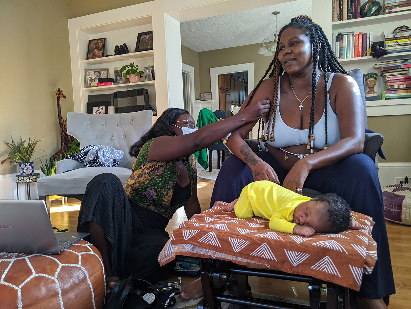 Black Women Turn to Midwives to Avoid COVID and Feel Cared For image