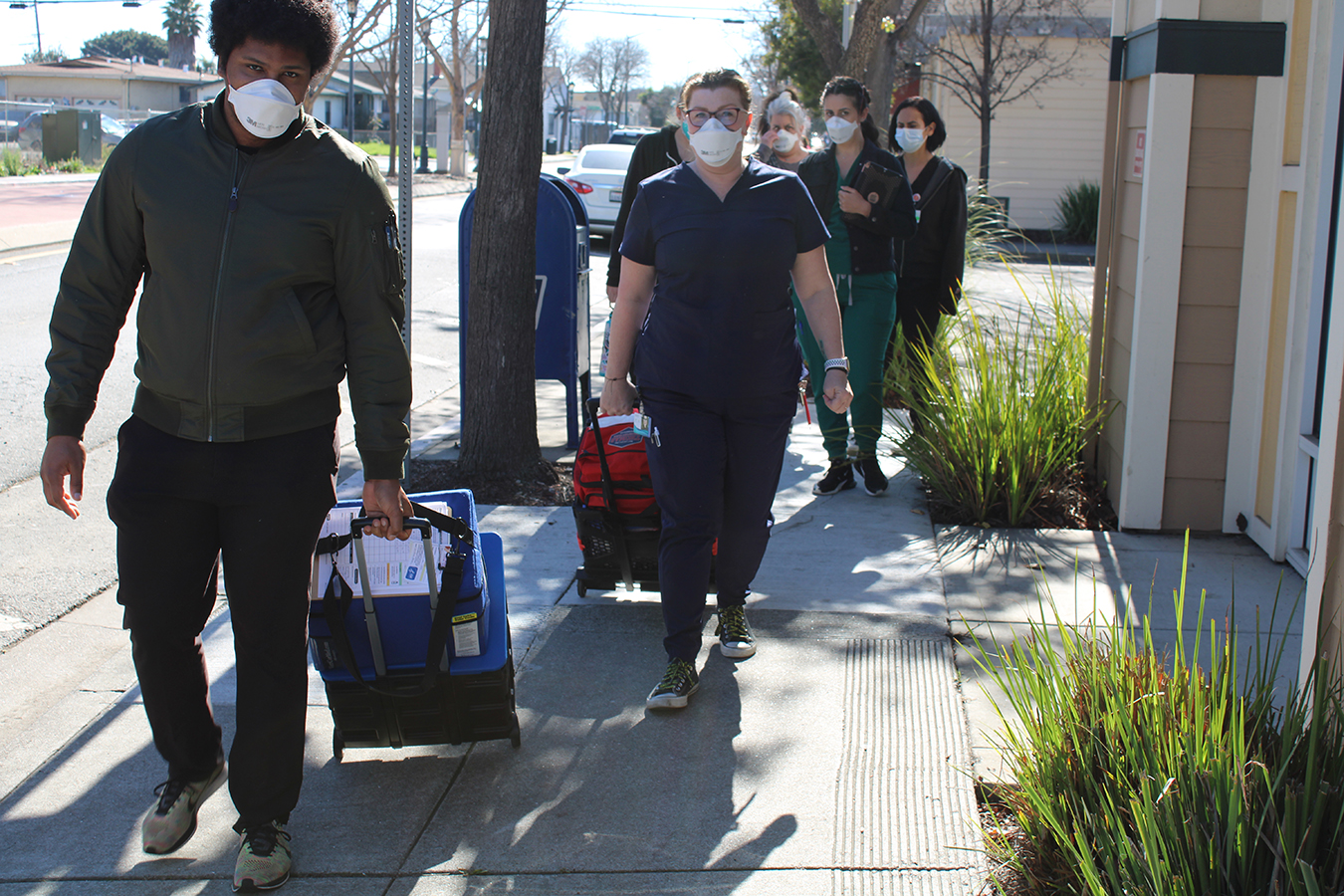 Vaccines Go Mobile to Keep Seniors From Slipping Through the Cracks