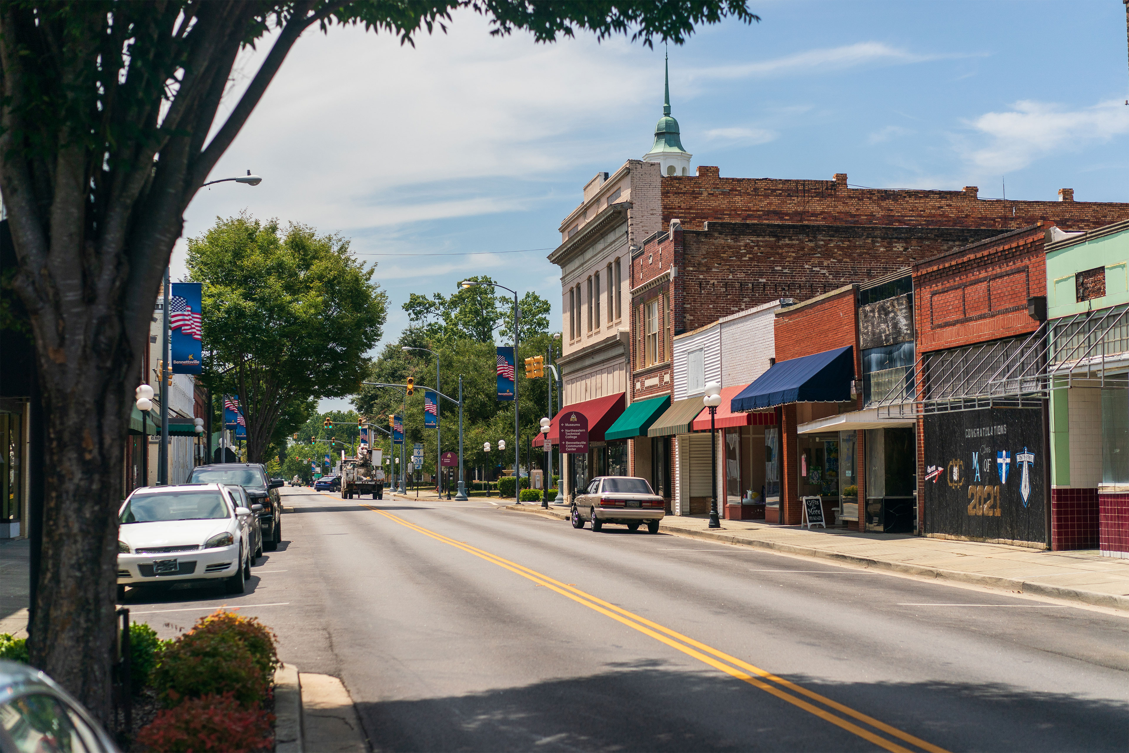 A photo of a street in downtown Bennettsville, South Carolina.