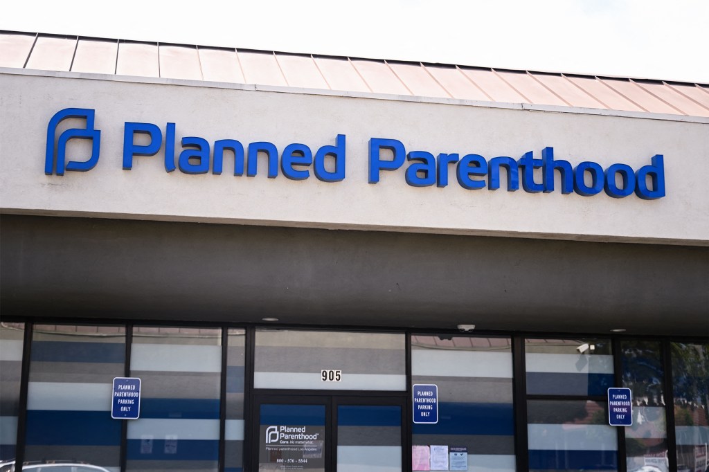 A photo of the outside of a Planned Parenthood clinic.