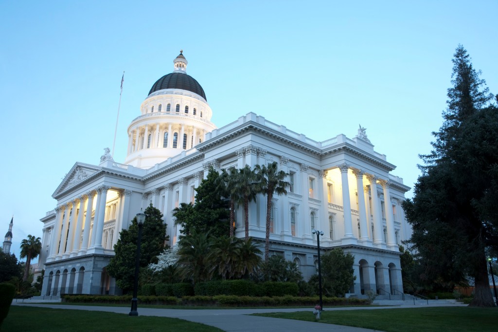 Wide view of Sacramento state capitol