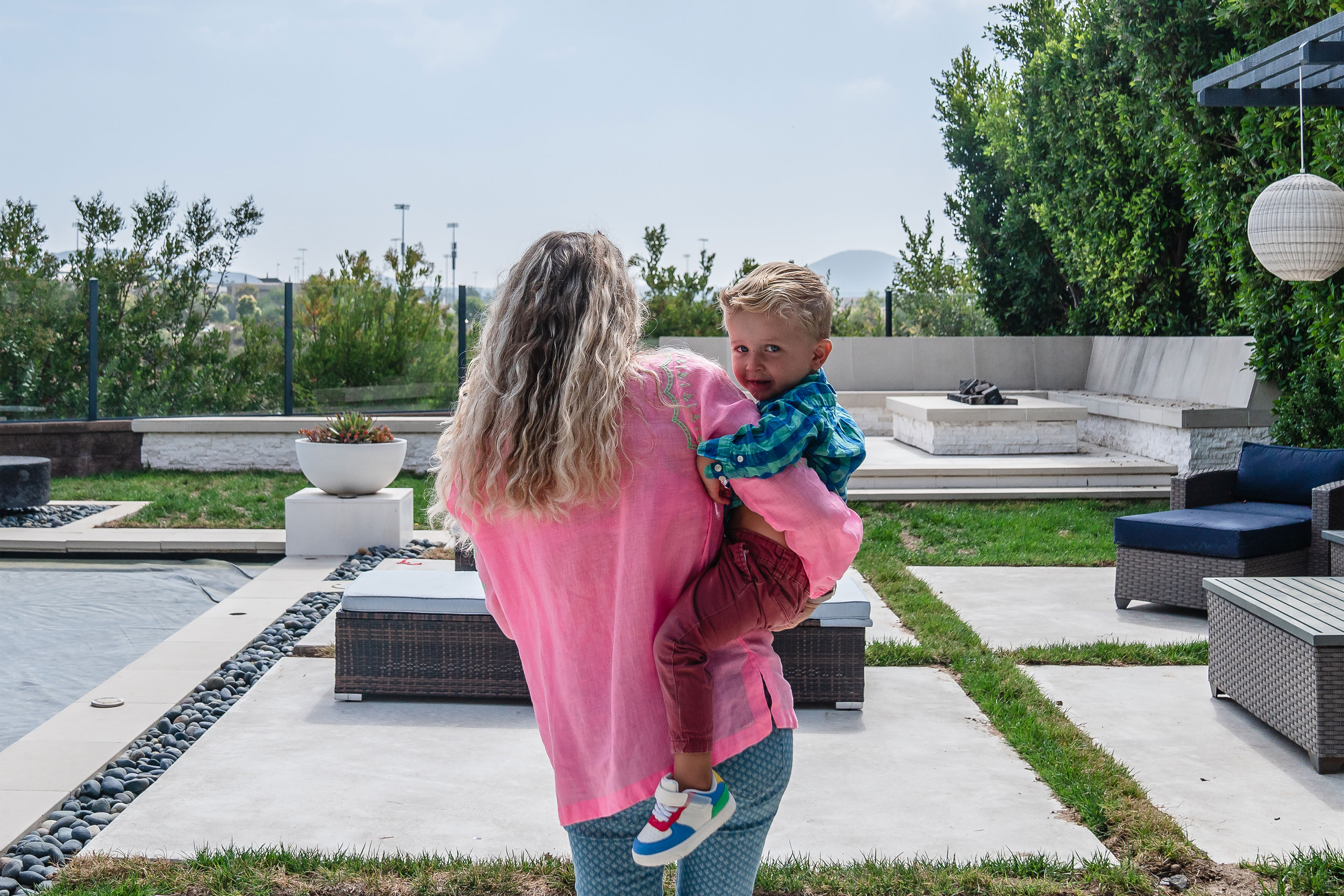 Image for display with article titled Toddler’s Backyard Snakebite Bills Totaled More Than a Quarter Million Dollars